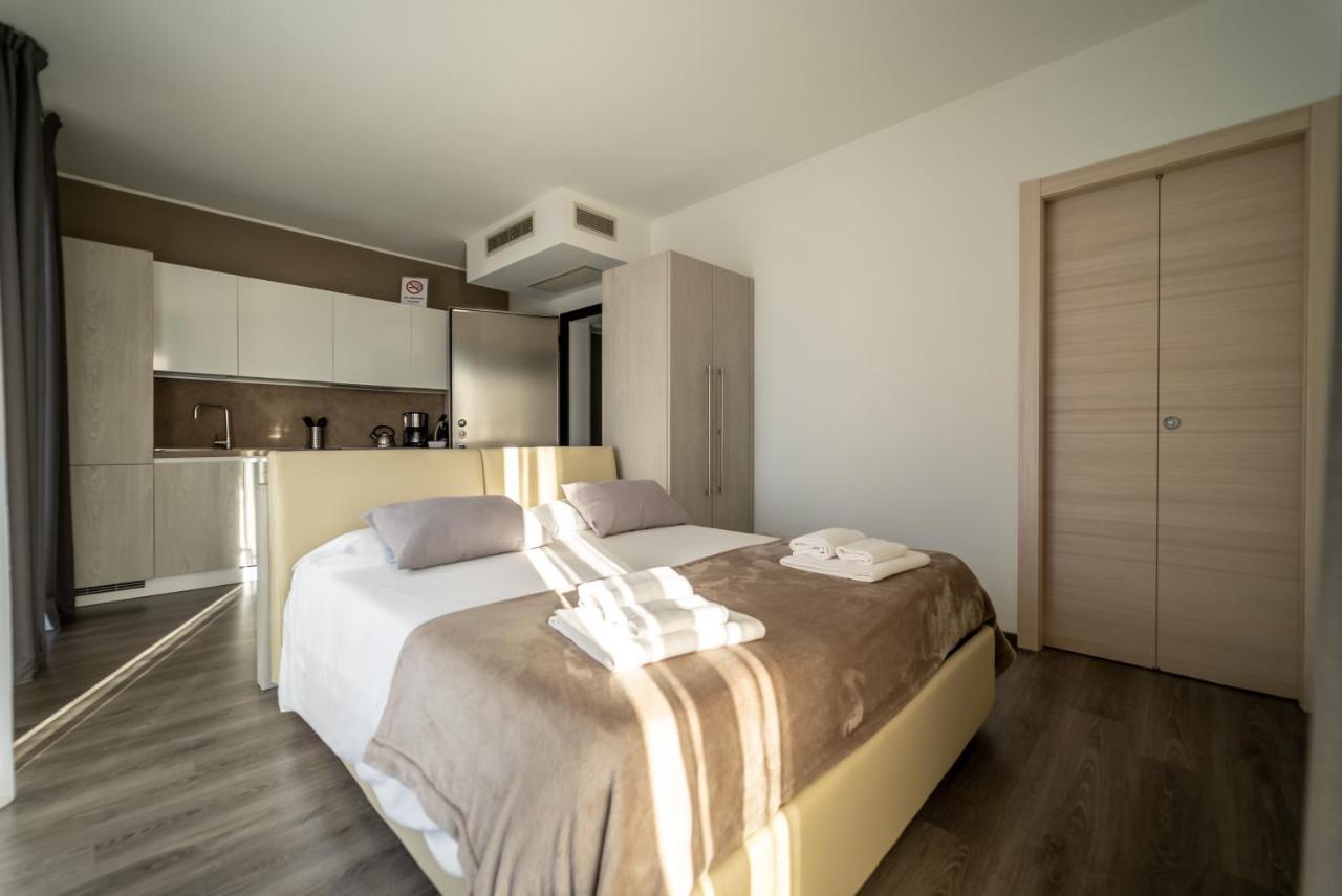 Residenza Luigina Διαμέρισμα Βαρένα Εξωτερικό φωτογραφία