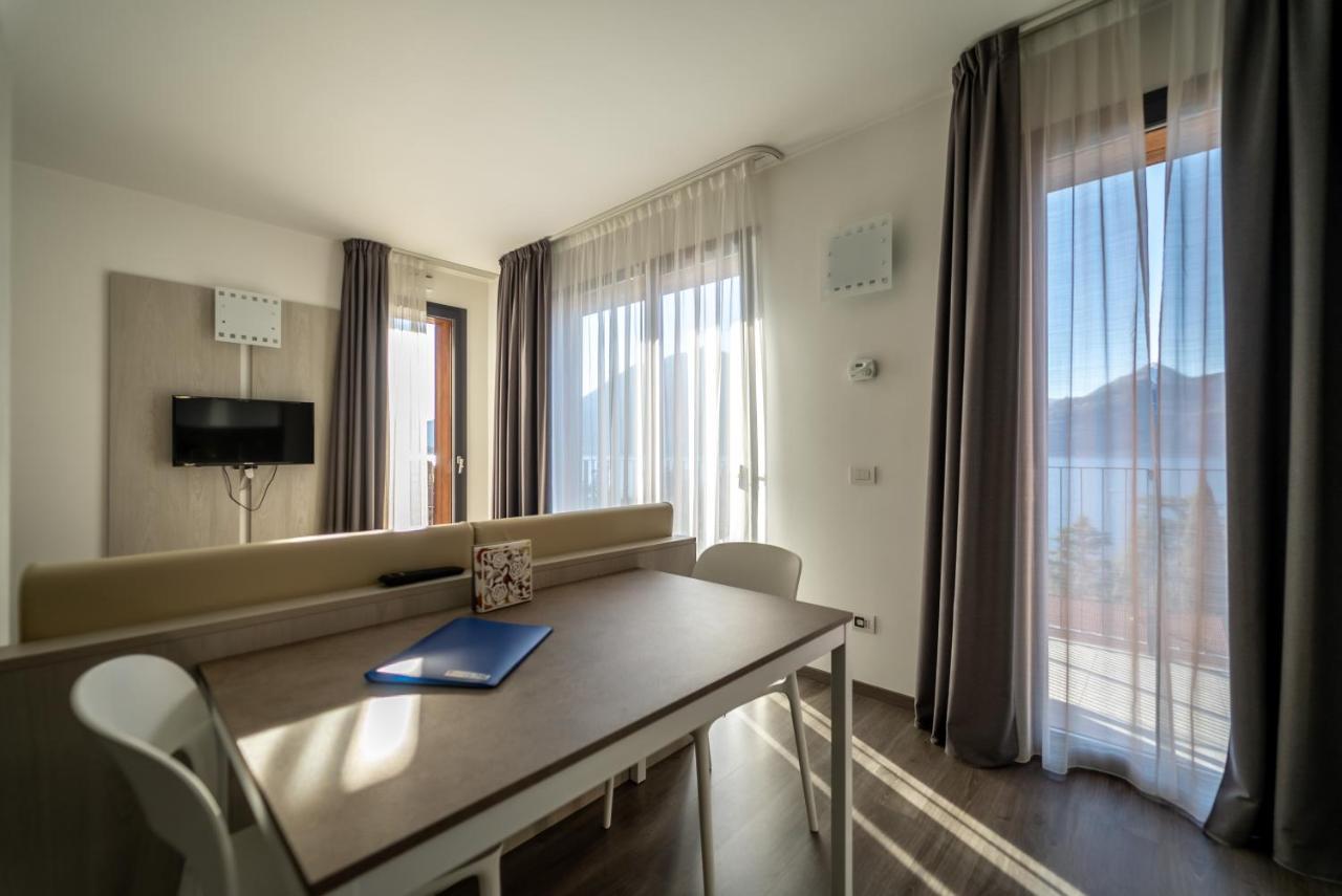Residenza Luigina Διαμέρισμα Βαρένα Εξωτερικό φωτογραφία