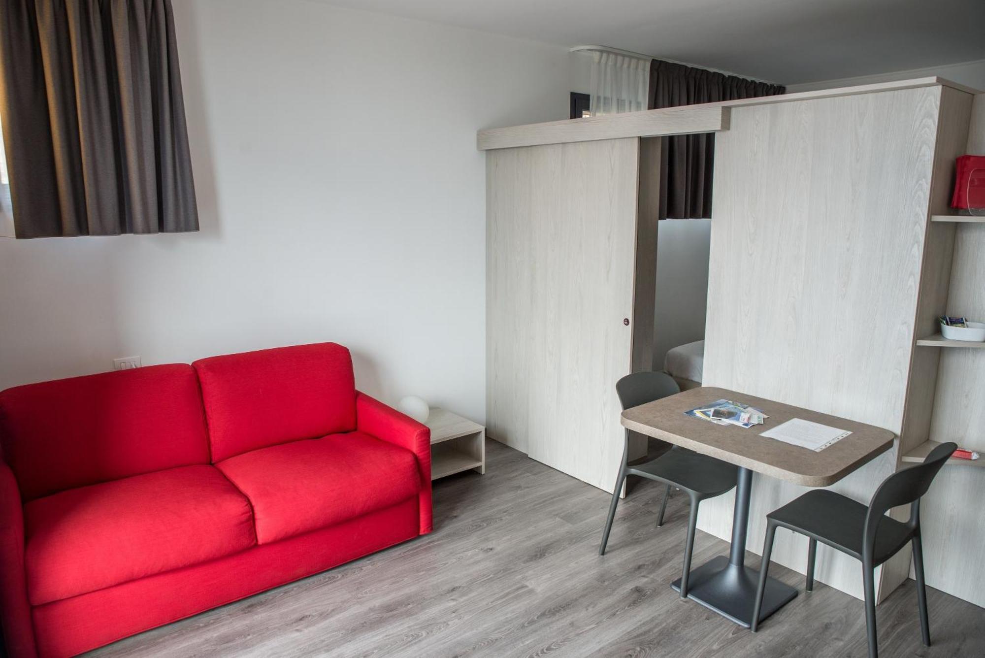 Residenza Luigina Διαμέρισμα Βαρένα Δωμάτιο φωτογραφία
