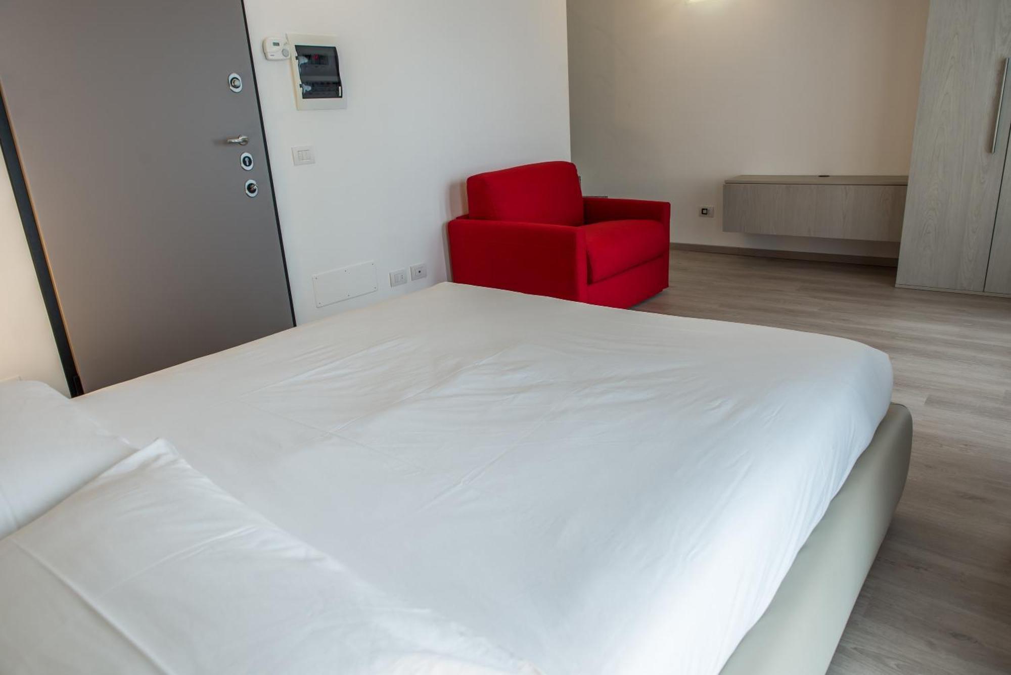 Residenza Luigina Διαμέρισμα Βαρένα Δωμάτιο φωτογραφία