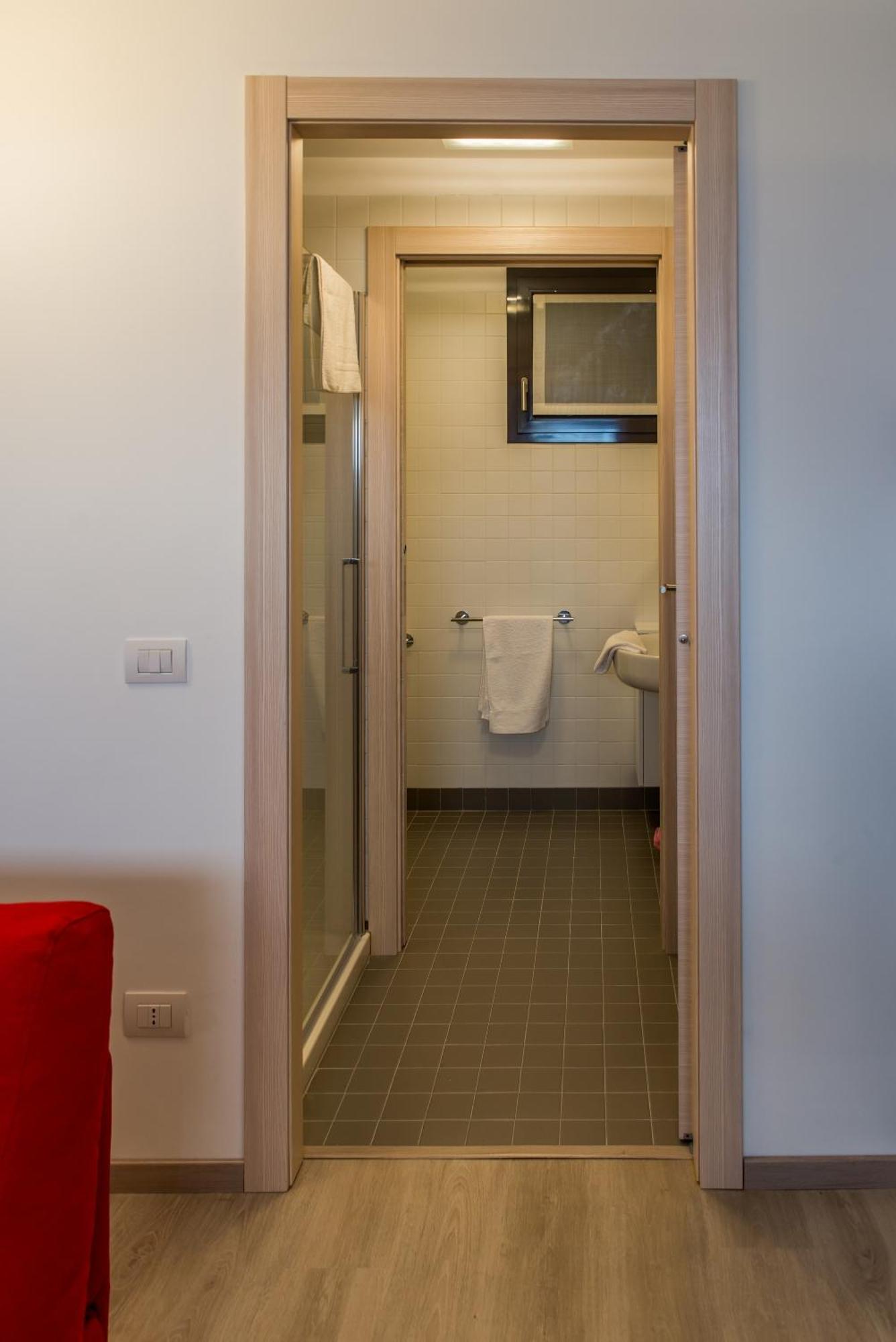 Residenza Luigina Διαμέρισμα Βαρένα Δωμάτιο φωτογραφία