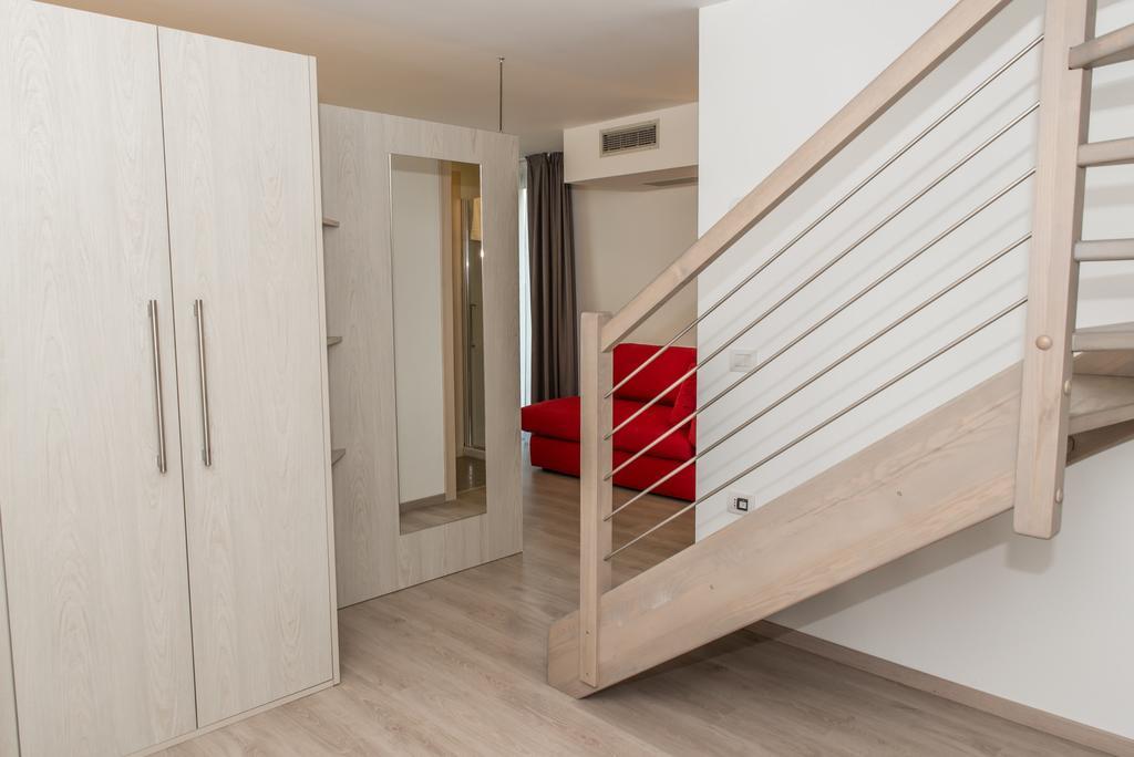 Residenza Luigina Διαμέρισμα Βαρένα Δωμάτιο φωτογραφία